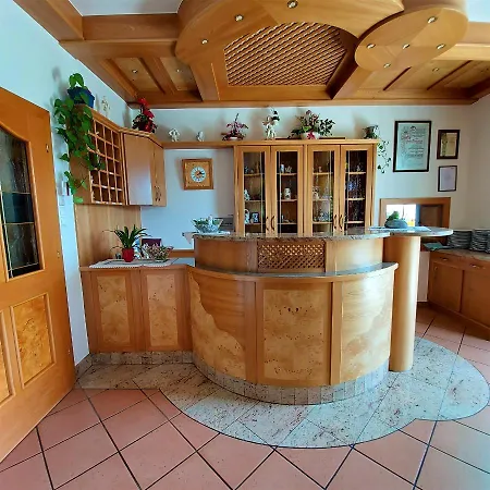 Landgasthof Hasbauer 住宿加早餐酒店